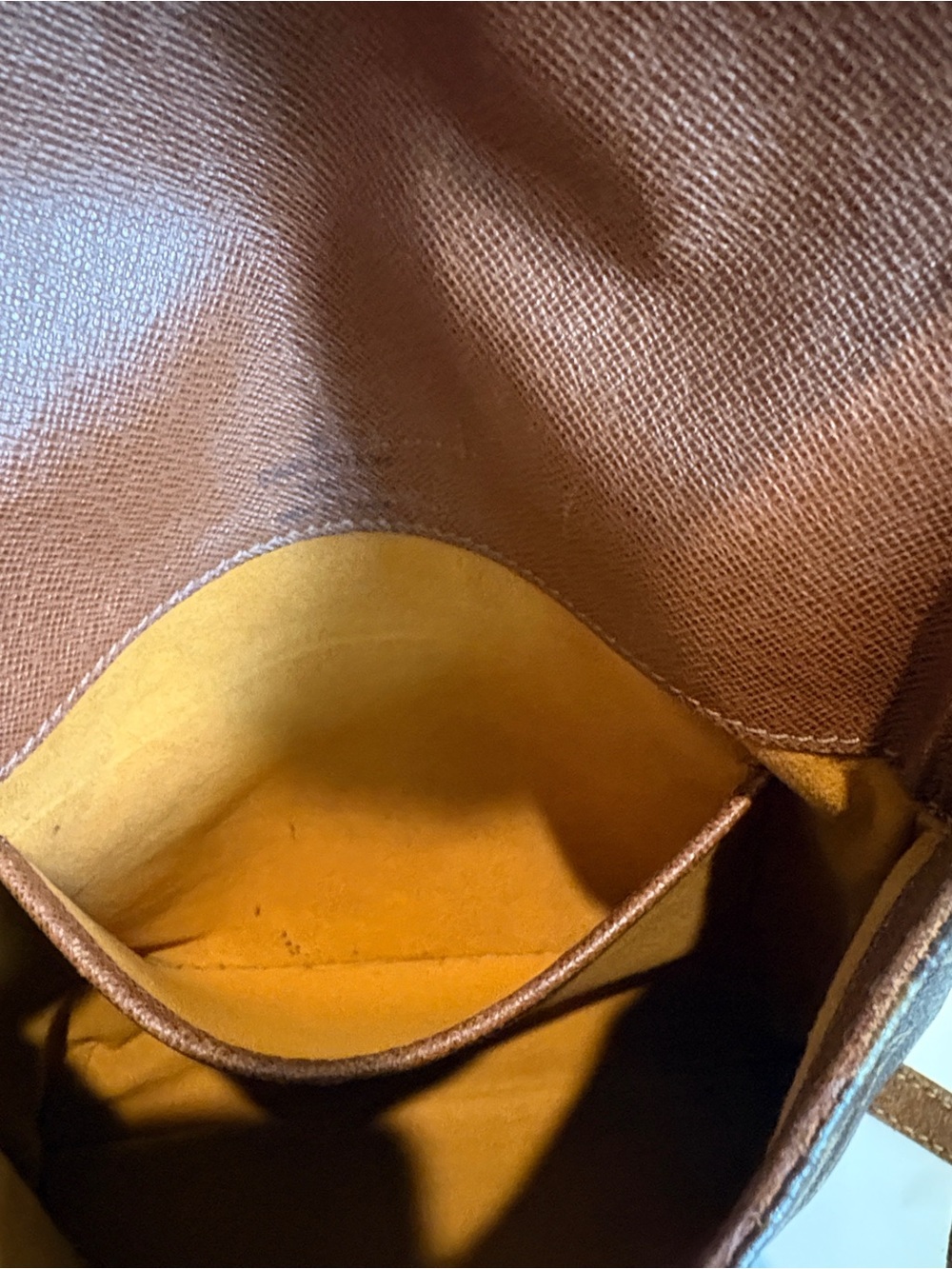 Louis Vuitton Monogram Canvas Crossbody Shoulder Bag - Picture 11 of 16